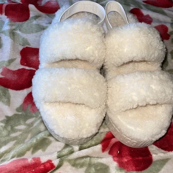 UGG platform Oh Fluffitas size 10 white fuzzy slipper - Picture 3 of 7
